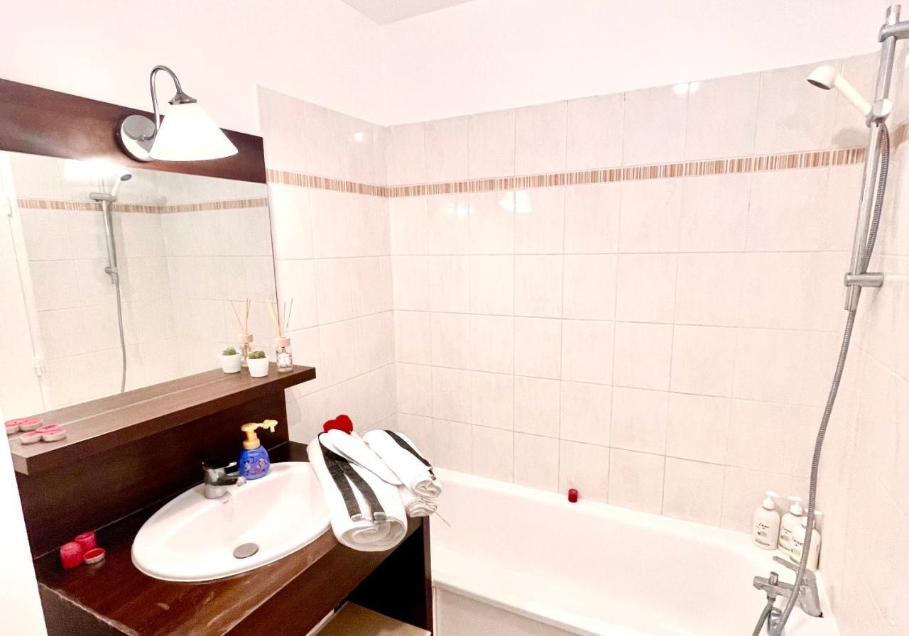 5 Min From Disneyland Cozy Retreat Διαμέρισμα Μοντεβρέν Εξωτερικό φωτογραφία